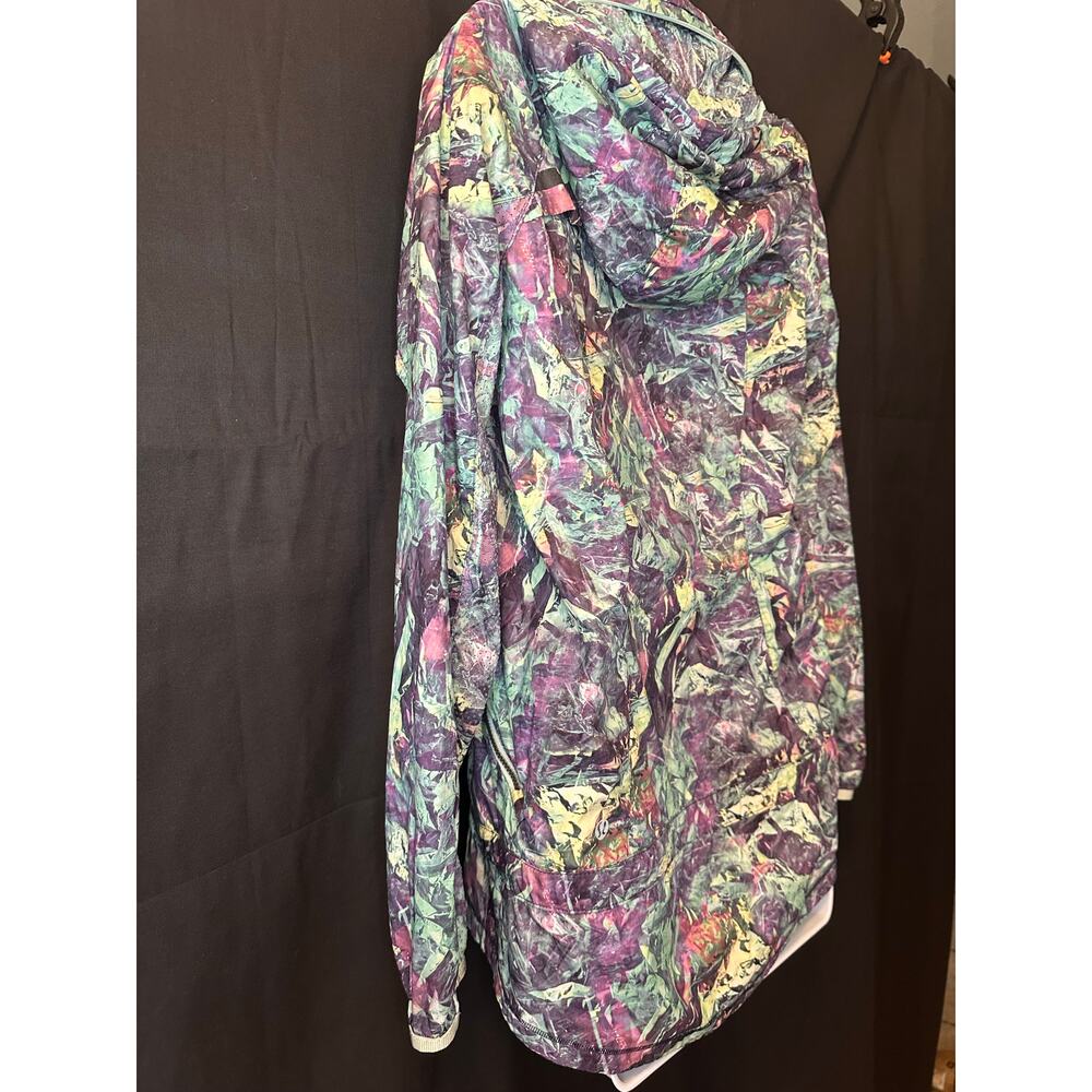 LULULEMON Miss Misty Lightweight Packable Wind Rain Jacket Hooded Iridescent SZ4 - Picture 10 of 15